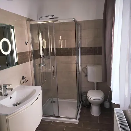 Zsanett Apartment Heviz